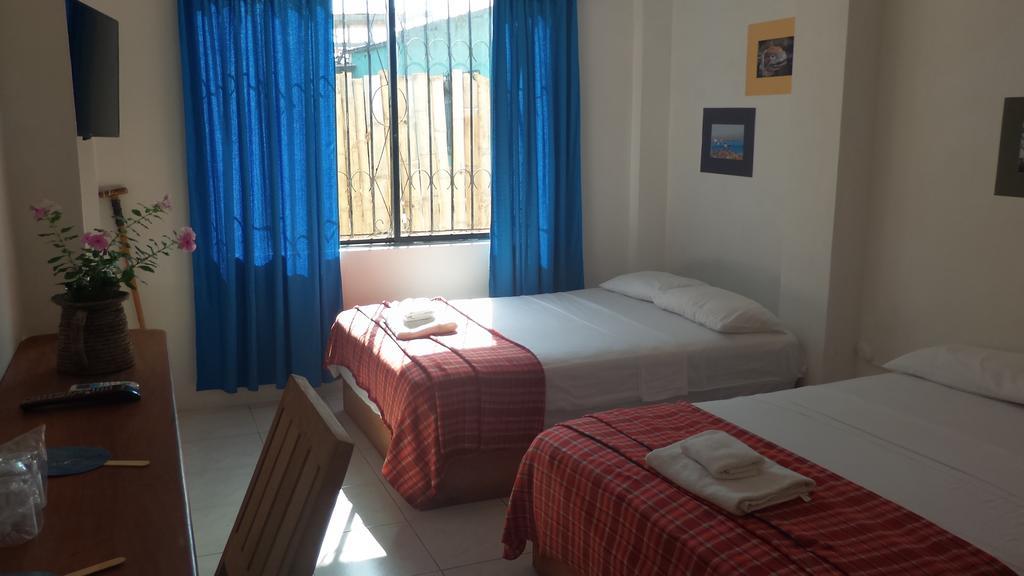 Galapagos House Hostel Пуерто-Айора Екстер'єр фото